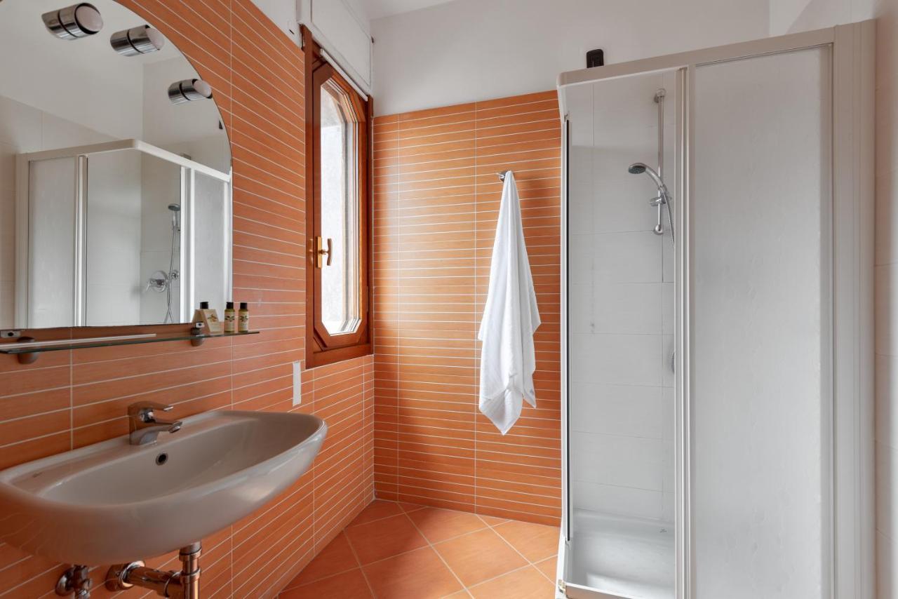 Hotel Riva 알라시오 외부 사진